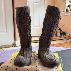 Knit Tall Gray Boots
